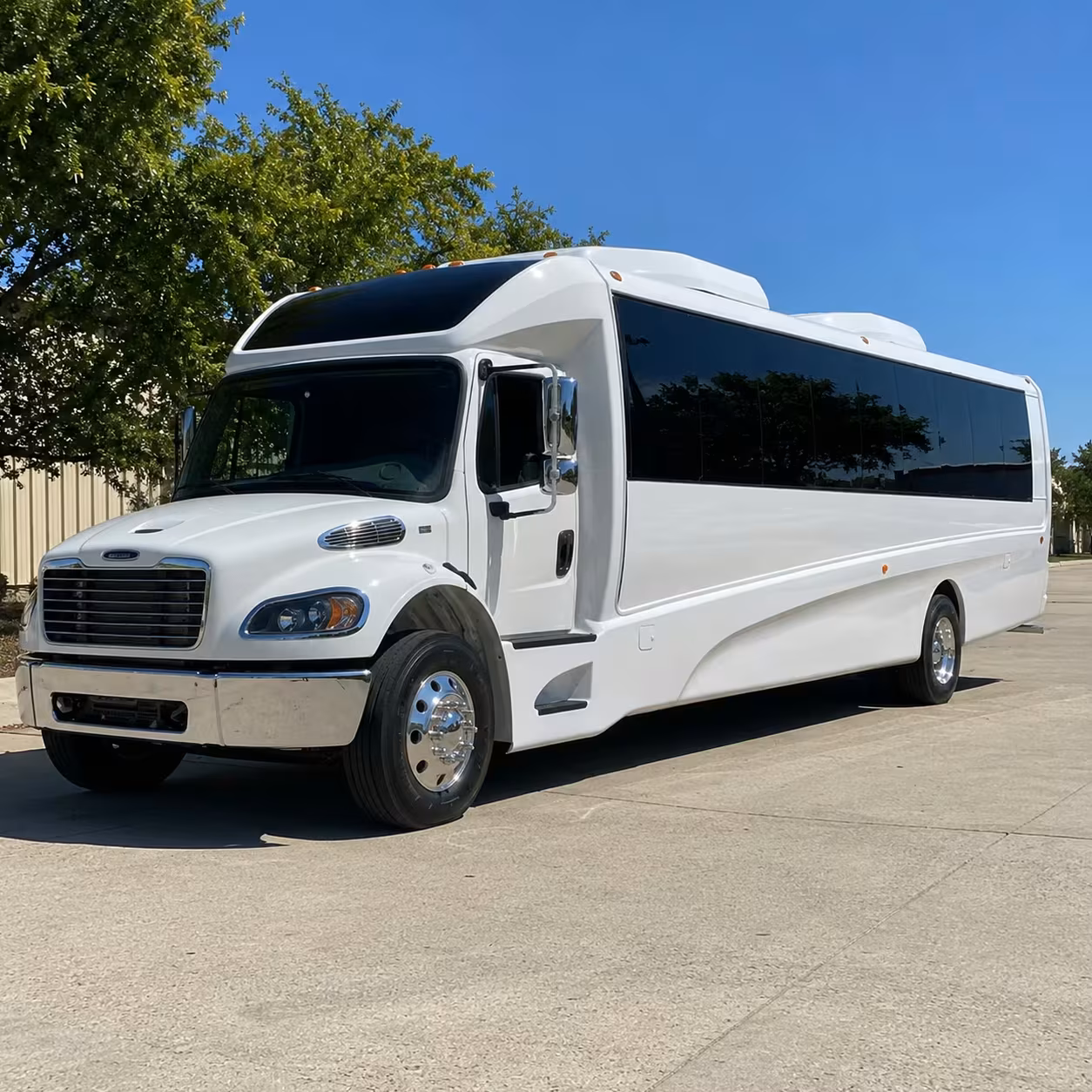 akron airport minibus rentals for teams schools and events