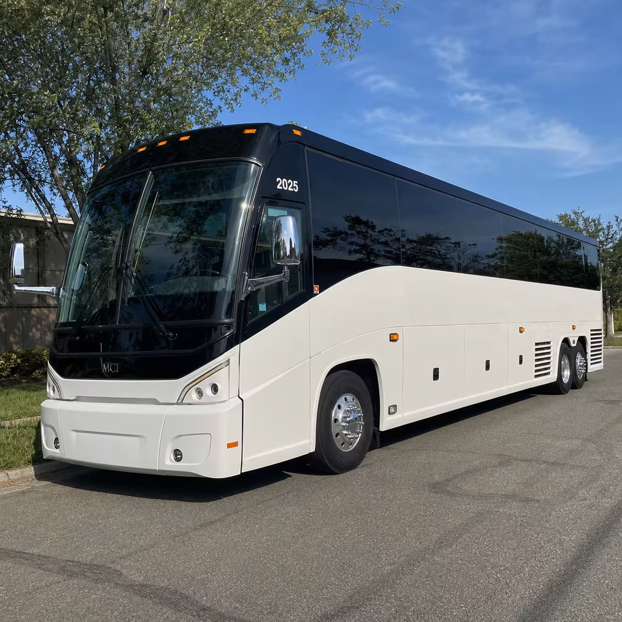 akron shuttle buses for city departments and summit county offices