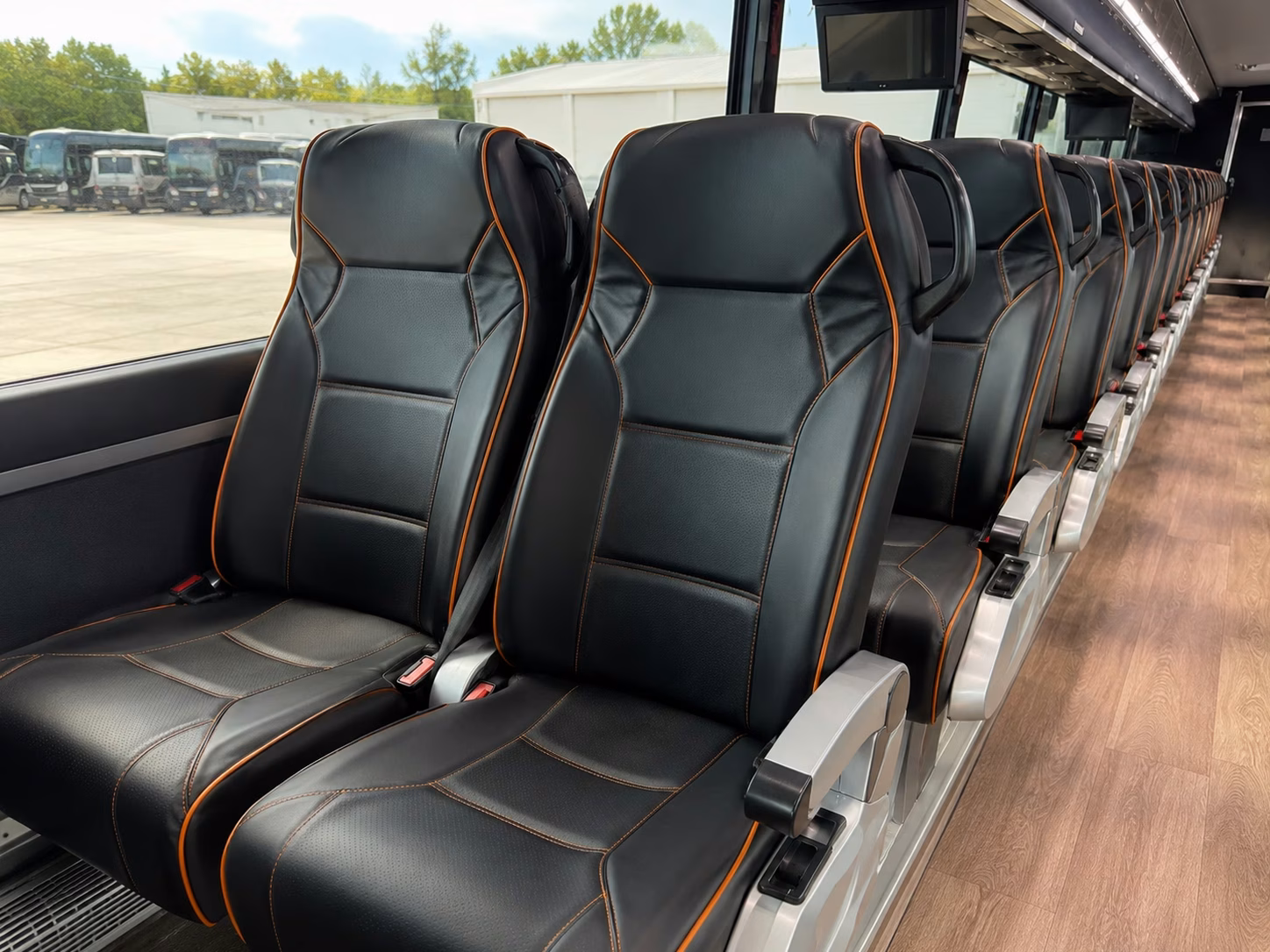 bus rentals for akron racers and summit racing equipment motorsports park events